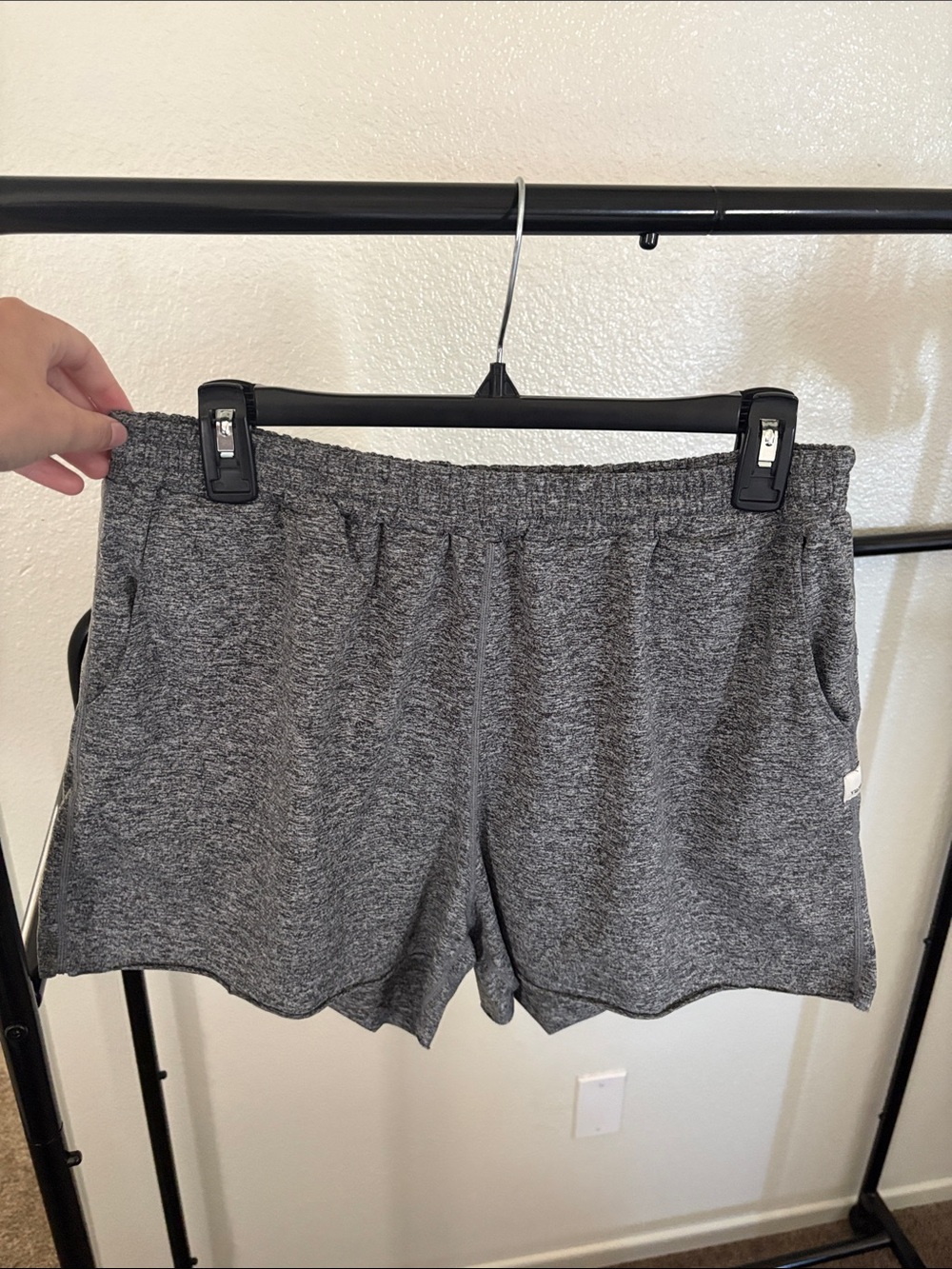Vuori Boyfriend Shorts Heather Grey